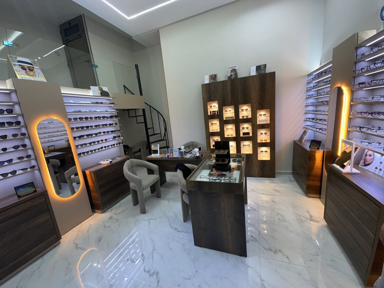 Intérieur boutique DOC EYES